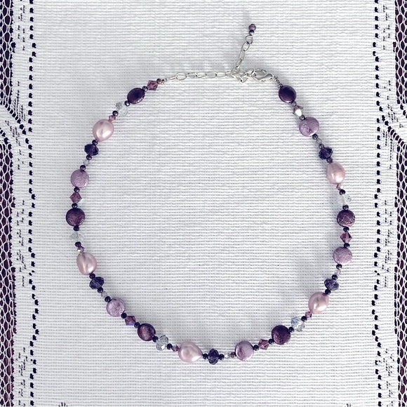 Shades of Lavender Beaded Necklace w/Silvertoned Clasp ~ Extends from 15” to 19” - Picture 2 of 9